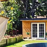Apartment Self Contained Cabin, Firepit, Nr Mod Aztec, M5, M4 *