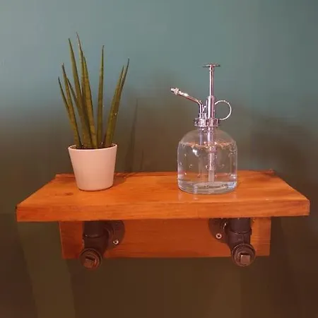 Self Contained Cabin, Firepit, Nr Mod Aztec, M5, M4