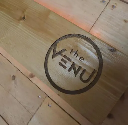 Self Contained Cabin, Firepit, Nr Mod Aztec, M5, M4 * Bristol