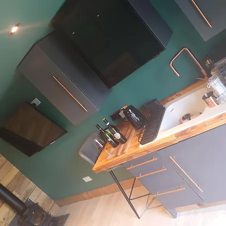 Self Contained Cabin, Firepit, Nr Mod Aztec, M5, M4 * Bristol