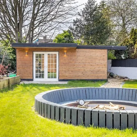 Self Contained Cabin, Firepit, Nr Mod Aztec, M5, M4 Lägenhet *