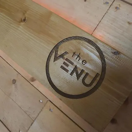 Self Contained Cabin, Firepit, Nr Mod Aztec, M5, M4 * Bristol