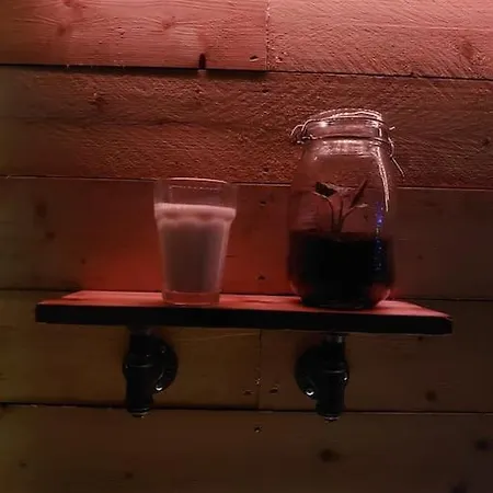 Self Contained Cabin, Firepit, Nr Mod Aztec, M5, M4 Lägenhet Bristol